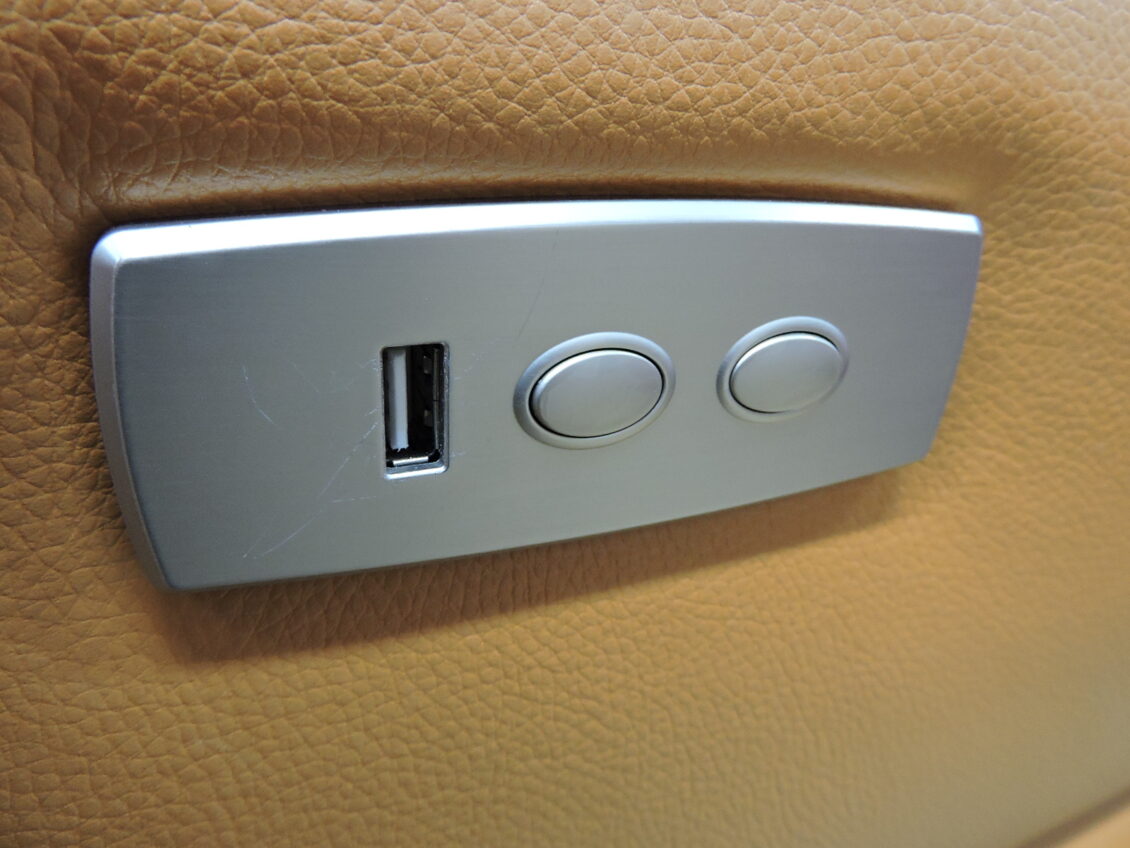 電動リクライニングソファ画像3